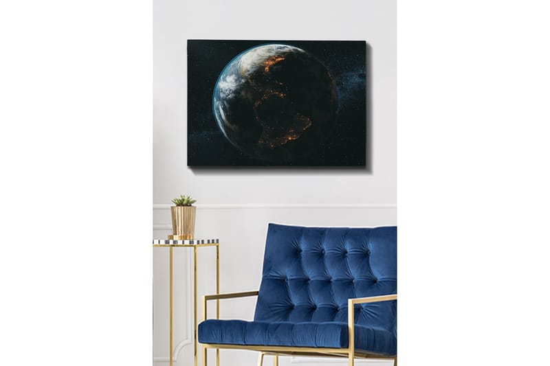 Lerretsbilde 70x100 cm - Detaljert skildring av jorden sett fra verdensrommet, med fokus på kontinentenes former og lyset fra byene - Mørk blå / Grønn / Hvit - Innredning - Bilder & kunst - Lerretsbilder