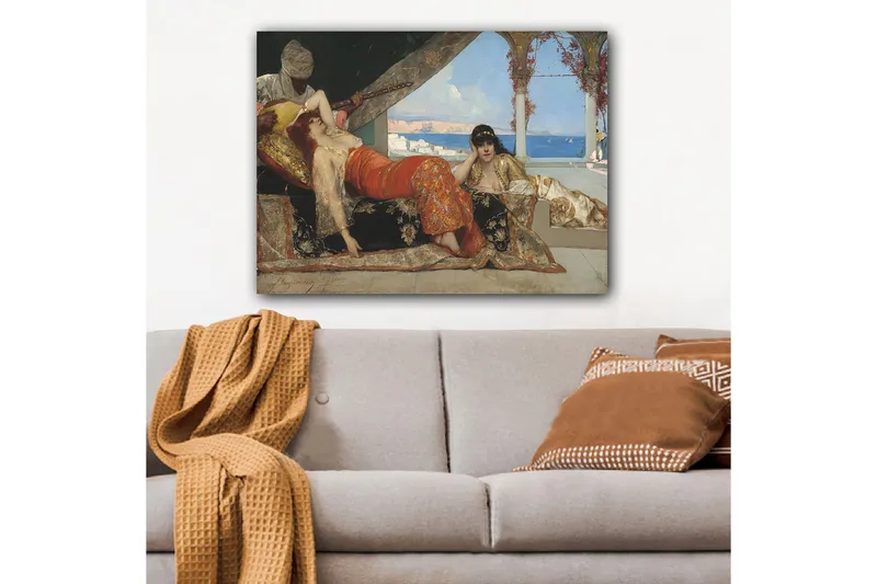 Lerretsbilde 70x100 cm - Drømmeaktig scene med to kvinner i orientalske klær som hviler i luksuriøse omgivelser, mens en mann spiller et strengeinstrument, Rød / Svart / Beige