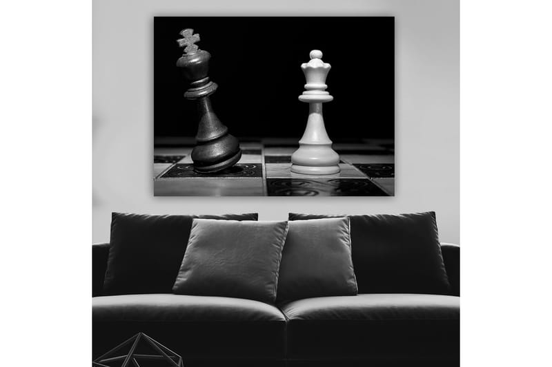 Lerretsbilde 70x100 cm - Dramatisk skildring av to sjakkkonger, en svart og en hvit, i en intens konfrontasjon - Svart / Hvit - Innredning - Bilder & kunst - Lerretsbilder