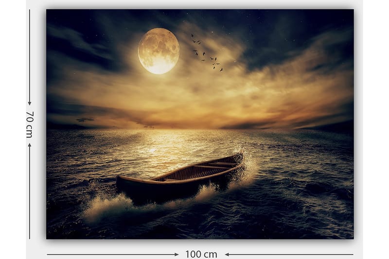 Lerretsbilde 70x100 cm - En ensom båt glir over en speilblank innsjø under en stor, lysende måne - Mørk blå / Gyllen / Grå - Innredning - Bilder & kunst - Lerretsbilder