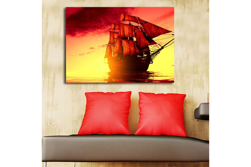 Lerretsbilde 70x100 cm - Et majestetisk seilskip med røde seil som navigerer gjennom en gyllen solnedgang - Rød / Oransje / Gul - Innredning - Bilder & kunst - Lerretsbilder