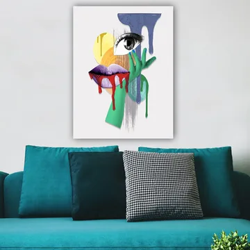 Lerretsbilde 70x100 cm - Et surrealistisk portrett med et øye, lepper og en hånd i livlige farger - Grønn / Lilla / Rød - Innredning - Bilder & kunst - Lerretsbilder