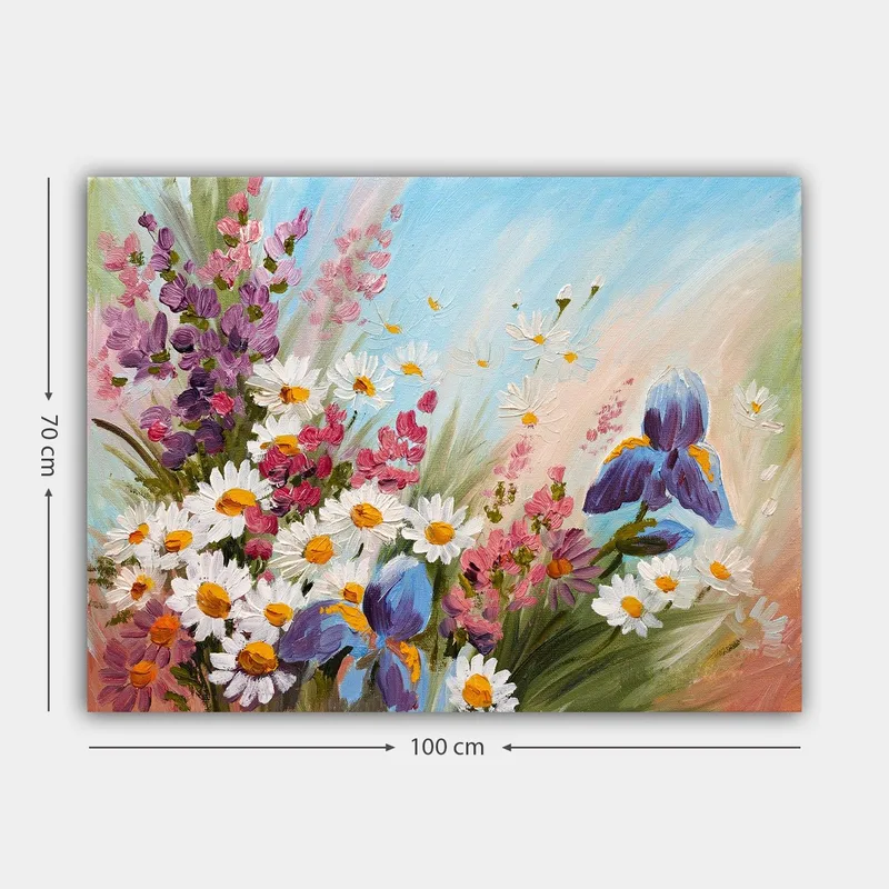 Lerretsbilde 70x100 cm - Fargerik blomsterbukett, inkludert iris og tusenfryd, som fanger en livlig sommerfølelse - Lilla / Hvit / Grønn - Innredning - Bilder & kunst - Lerretsbilder
