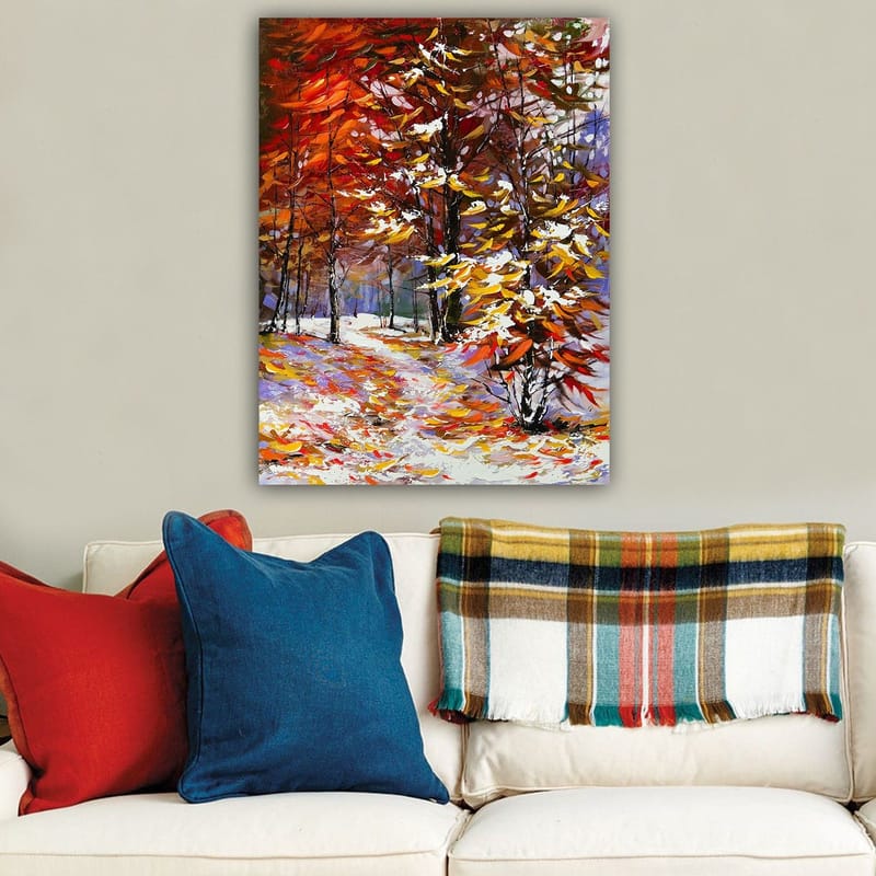 Lerretsbilde 70x100 cm - Fargerik høstscene med trær i rike nyanser av rødt og gult, omgitt av snø - Rød / Gul / Hvit - Innredning - Bilder & kunst - Lerretsbilder
