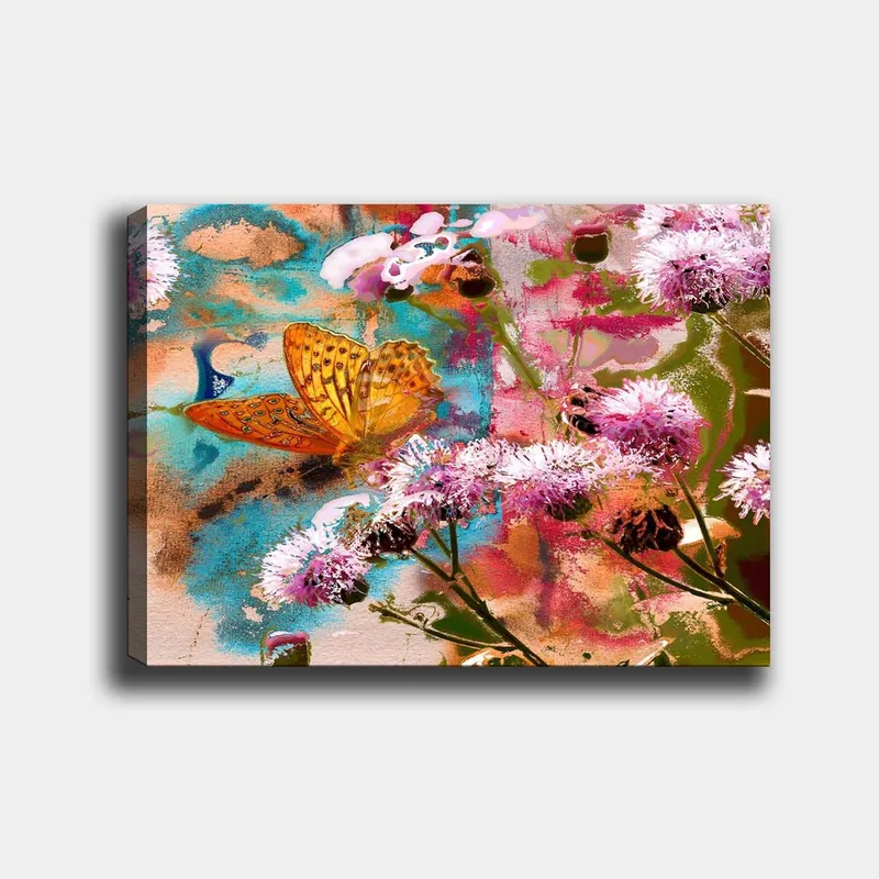Lerretsbilde 70x100 cm - Fargerik maleri med en sommerfugl som sitter på blomster i et levende naturmiljø - Oransje / Rosa / Grønn - Innredning - Bilder & kunst - Lerretsbilder