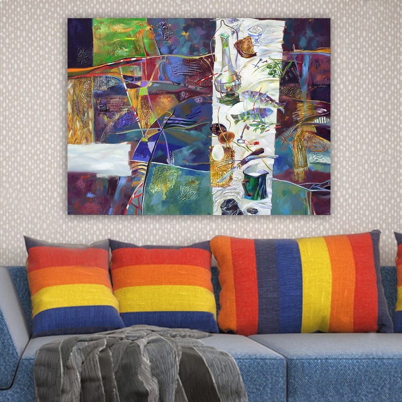 Lerretsbilde 70x100 cm - Fargerik stillhet med et dekket bord som viser forskjellige gjenstander og mat - Grønn / Blå / Lilla - Innredning - Bilder & kunst - Lerretsbilder