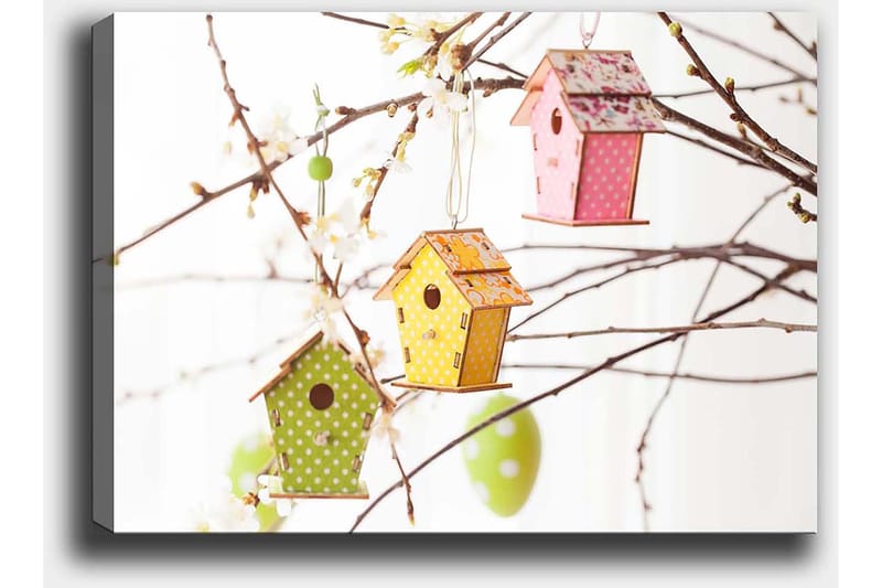 Lerretsbilde 70x100 cm - Fargerike fuglehus hengende i grener med blomster - Grønn / Gul / Rosa - Innredning - Bilder & kunst - Lerretsbilder