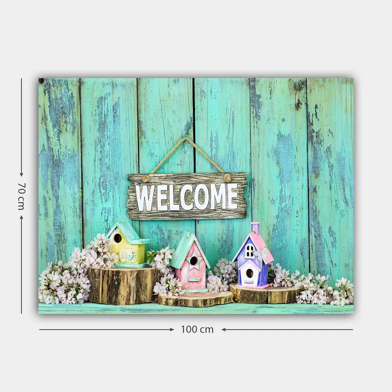Lerretsbilde 70x100 cm - Fargerike fuglehus i et innbydende miljø med et treskilt - Turkis / Rosa / Gul - Innredning - Bilder & kunst - Lerretsbilder