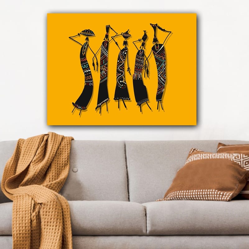 Lerretsbilde 70x100 cm - Fem stiliserte kvinner i tradisjonelle klær som bærer gjenstander på hodet - Svart / Gul / Rød - Innredning - Bilder & kunst - Lerretsbilder