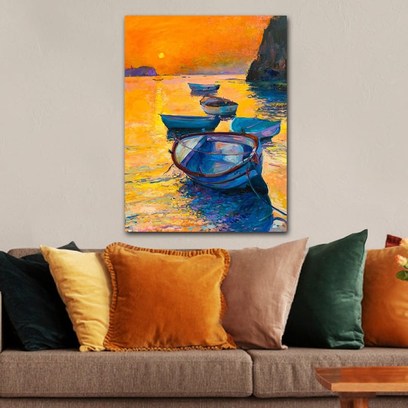Lerretsbilde 70x100 cm - Flere båter som flyter på en glitrende overflate i solnedgangens varme farger - Oransje / Blå / Gull - Innredning - Bilder & kunst - Lerretsbilder