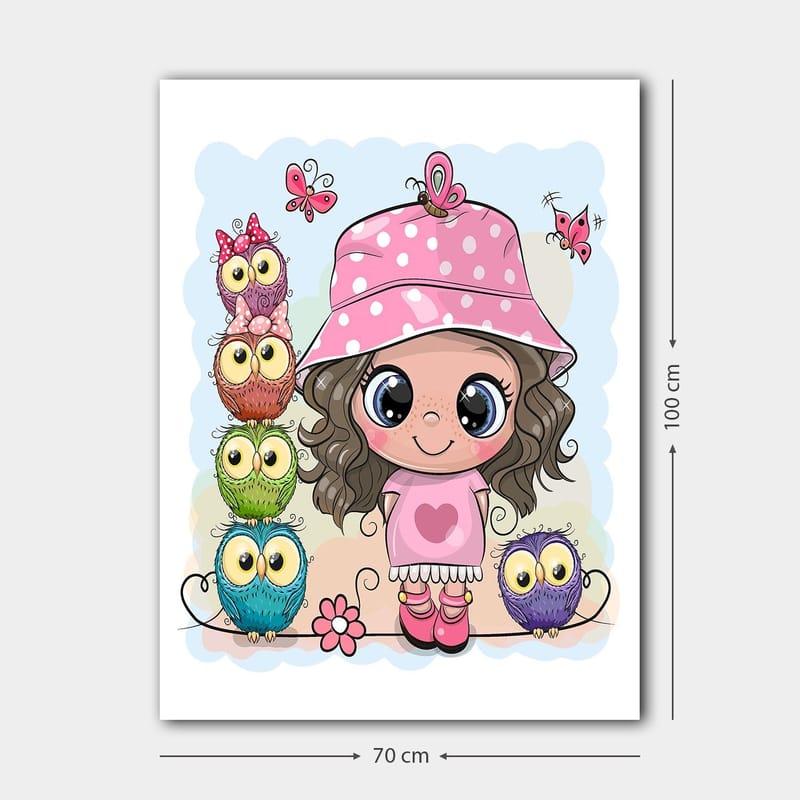 Lerretsbilde 70x100 cm - Glad jente med rosa hatt omgitt av fargerike ugler og sommerfugler - Rosa / Grønn / Blå - Innredning - Bilder & kunst - Lerretsbilder