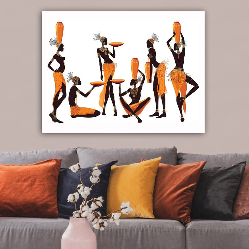Lerretsbilde 70x100 cm - Gruppe kvinner i tradisjonelle klær som bærer kar og tallerkener - Oransje / Svart - Innredning - Bilder & kunst - Lerretsbilder