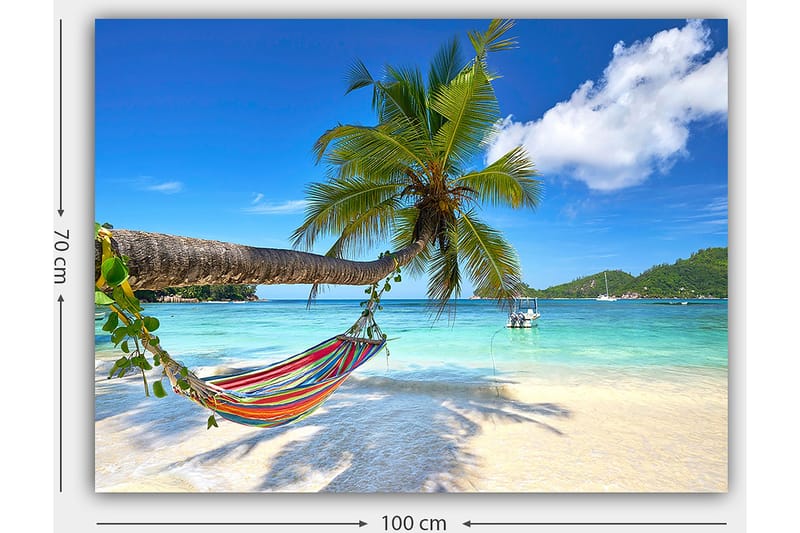 Lerretsbilde 70x100 cm - Hengekøye mellom palmer på en tropisk strand med klart blått hav - Grønn / Blå / Beige - Innredning - Bilder & kunst - Lerretsbilder