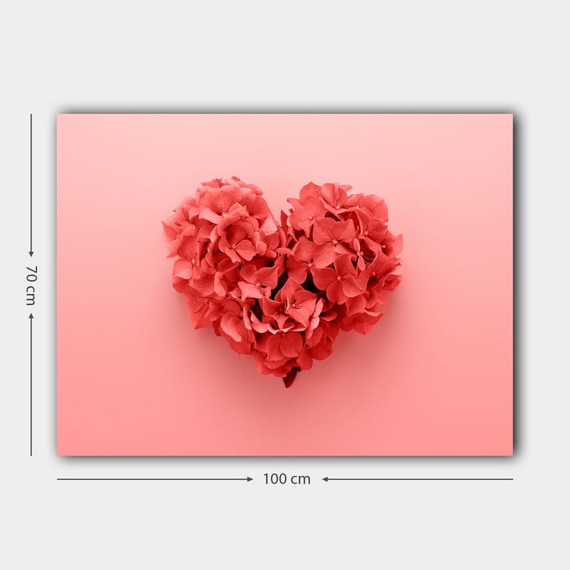 Lerretsbilde 70x100 cm - Hjerteformet blomsterkomposisjon i en romantisk og leken stil - Korallrød / Lys rosa - Innredning - Bilder & kunst - Lerretsbilder