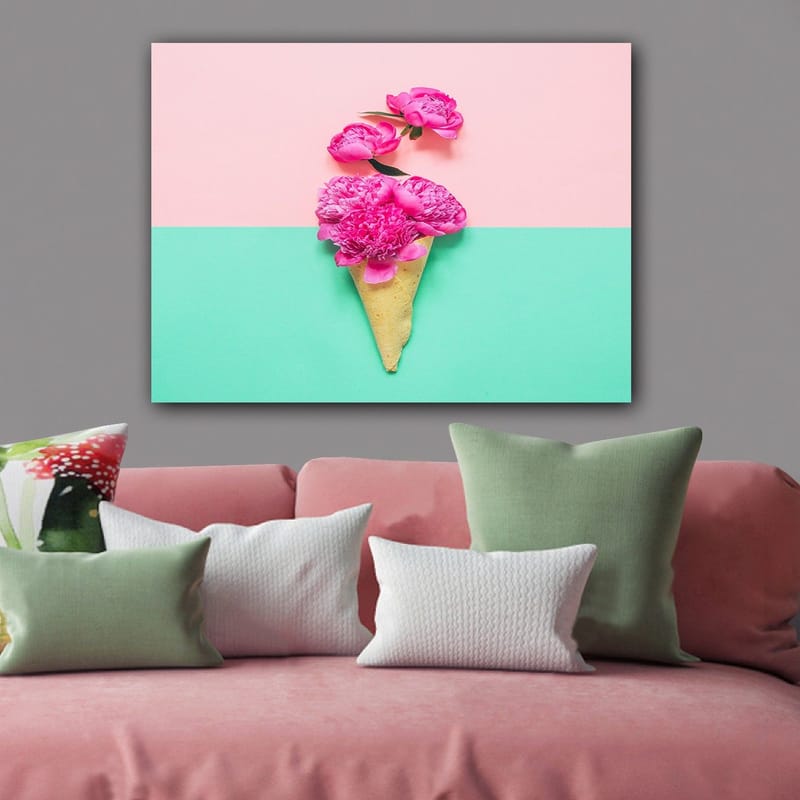 Lerretsbilde 70x100 cm - Iskremkjeks dekorert med rosa blomster - Rosa / Mintgrønn / Beige - Innredning - Bilder & kunst - Lerretsbilder