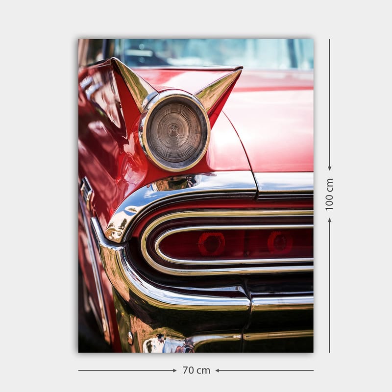 Lerretsbilde 70x100 cm - Klassisk bil med en særegen rød farge og skinnende kromdetaljer - Rød / Krom (sølv) - Innredning - Bilder & kunst - Lerretsbilder