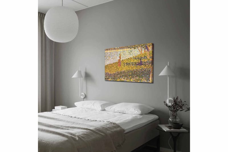 Lerretsbilde 70x100 cm - Kvinne i rød kjole som står på en blomstrende eng ved en innsjø - Gul / Lilla / Grønn - Innredning - Bilder & kunst - Lerretsbilder