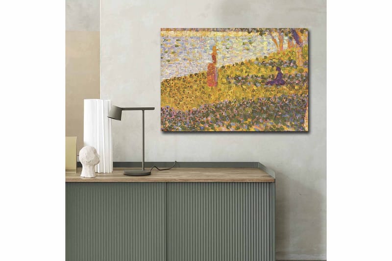 Lerretsbilde 70x100 cm - Kvinne i rød kjole som står på en blomstrende eng ved en innsjø - Gul / Lilla / Grønn - Innredning - Bilder & kunst - Lerretsbilder