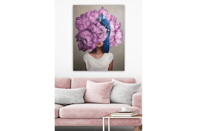 Lerretsbilde 70x100 cm - Kvinne med et hode av store, lilla blomster og en blå fugl som sitter på blomstene - Lilla / Blå - Innredning - Bilder & kunst - Lerretsbilder