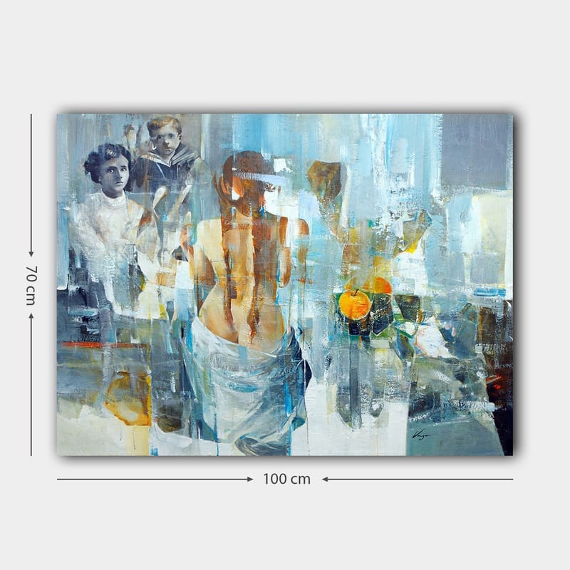 Lerretsbilde 70x100 cm - Kvinne med ryggen til betrakteren, omgitt av abstrakte former og figurer - Blå / Oransje / Grå - Innredning - Bilder & kunst - Lerretsbilder