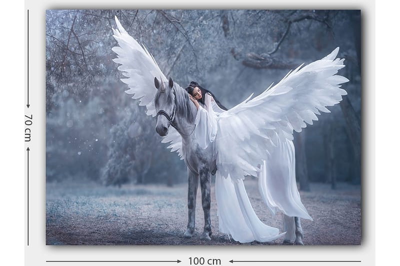 Lerretsbilde 70x100 cm - Kvinne med vinger som omfavner en grå hest med store hvite vinger - Hvit / Grå / Lys blå - Innredning - Bilder & kunst - Lerretsbilder