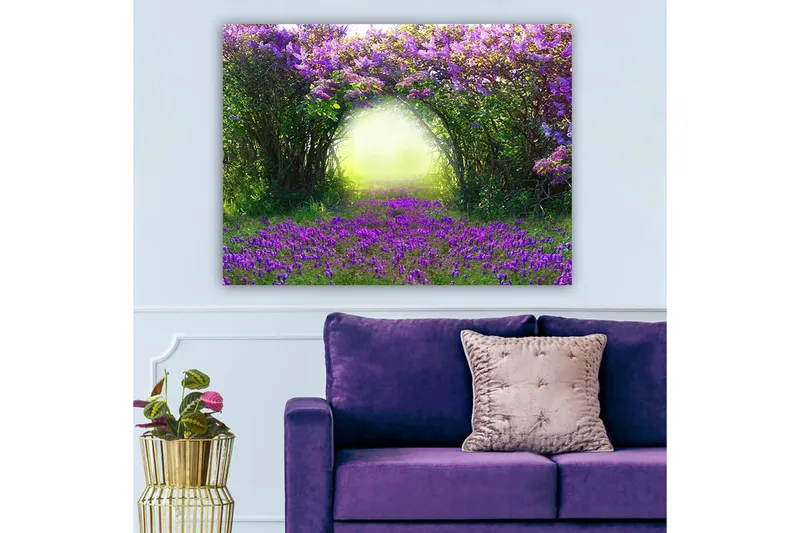 Lerretsbilde 70x100 cm - Magisk hage med lilla blomster som fører inn i en lys tunnel av grøntområder, Lilla / Grønn / Gul