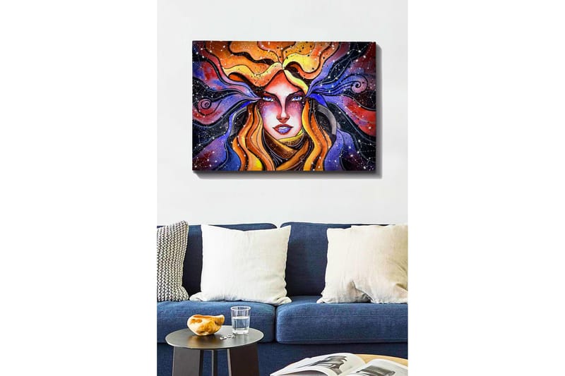 Lerretsbilde 70x100 cm - Mystisk kvinne med flagrende hår som strekker seg ut mot en stjernehimmel - Oransje / Lilla / Gull - Innredning - Bilder & kunst - Lerretsbilder