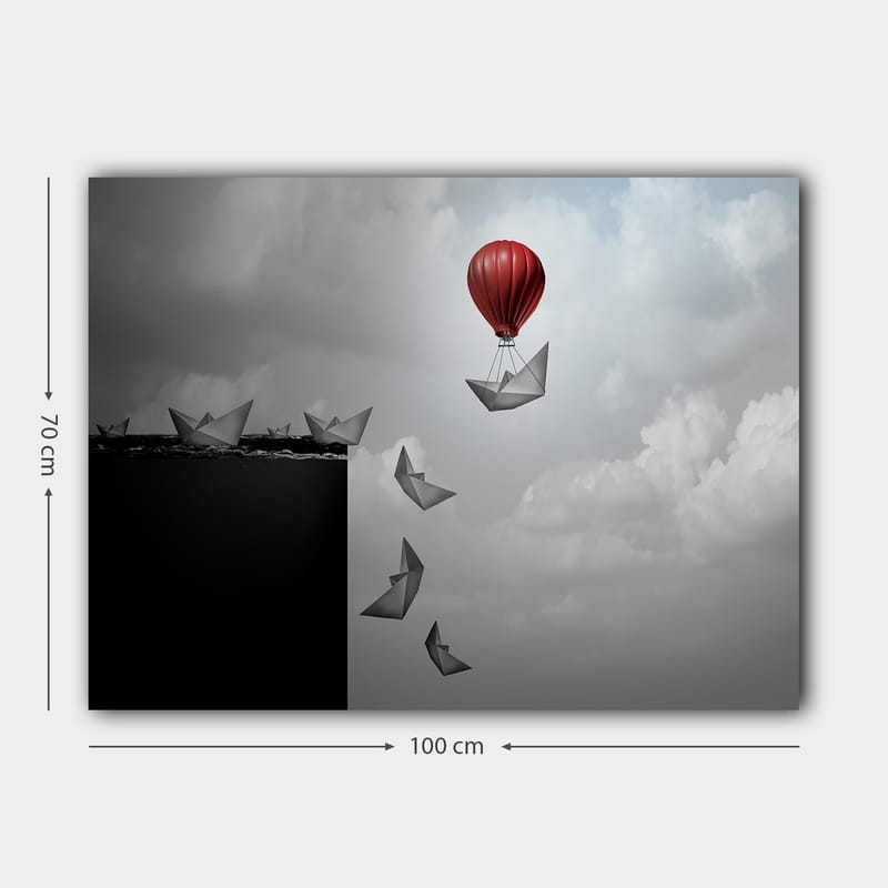 Lerretsbilde 70x100 cm - Rød varmluftsballong som svever over en svart avgrunn med papirbåter som svever under - Rød / Svart / Grå - Innredning - Bilder & kunst - Lerretsbilder