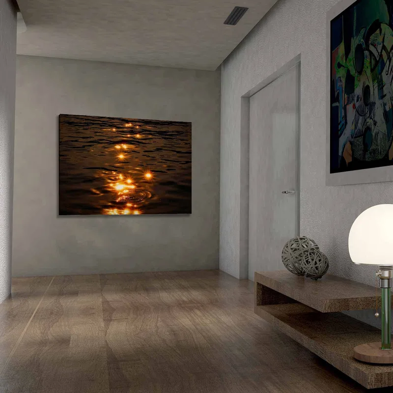 Lerretsbilde 70x100 cm - Refleksjoner av sollys på en stille vannoverflate - Gull / Mørk brun - Innredning - Bilder & kunst - Lerretsbilder