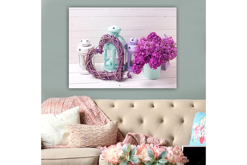 Lerretsbilde 70x100 cm - Romantisk komposisjon med et hjerte av kvister og en potte med lilla blomster, Lilla / Mintgrønn / Hvit