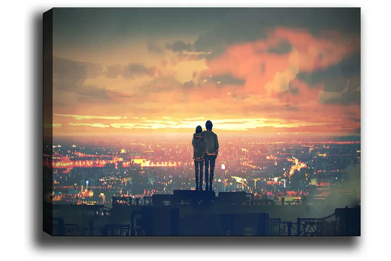 Lerretsbilde 70x100 cm - Romantisk silhuett av et par som står sammen og beundrer en solnedgang over en by - Oransje / Blå / Svart - Innredning - Bilder & kunst - Lerretsbilder