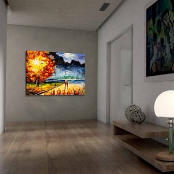 Lerretsbilde 70x100 cm - Romantisk spasertur under en månelys himmel med fargerike høsttrær - Oransje / Blå / Rød - Innredning - Bilder & kunst - Lerretsbilder