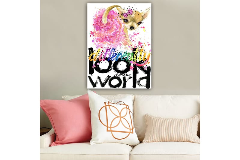 Lerretsbilde 70x100 cm - Søt chihuahua med rosa blomst og fargerike detaljer - Rosa / Svart / Beige - Innredning - Bilder & kunst - Lerretsbilder