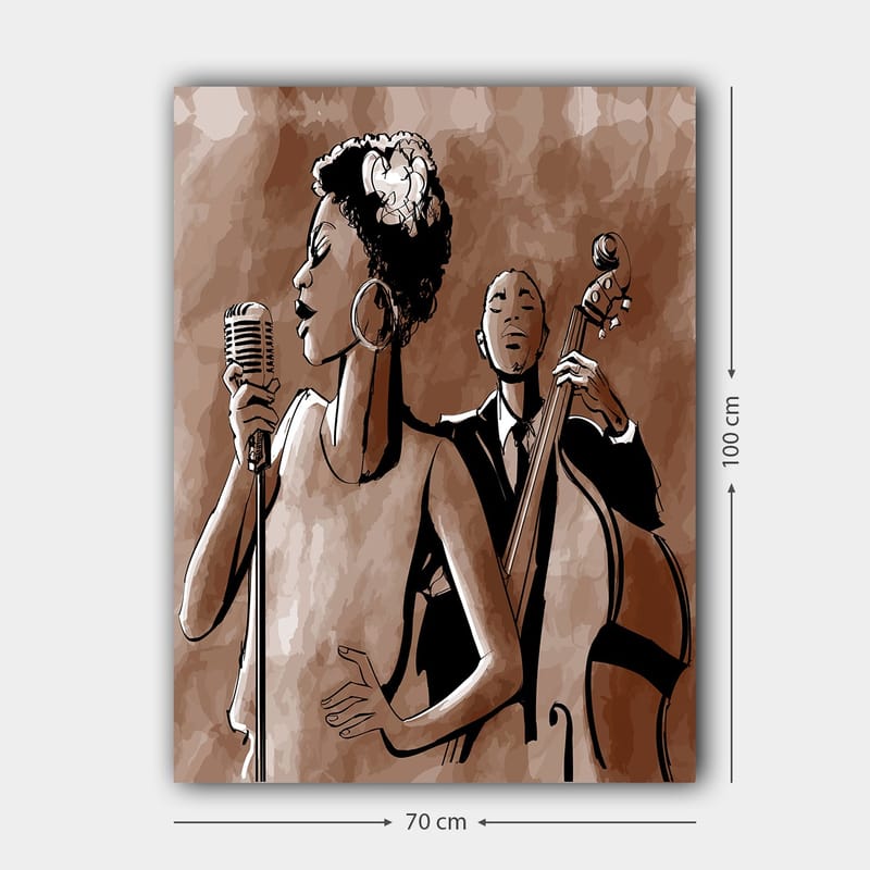 Lerretsbilde 70x100 cm - Sanger foran en mikrofon med en bassist i bakgrunnen - Mørk brun / Beige / Svart - Innredning - Bilder & kunst - Lerretsbilder
