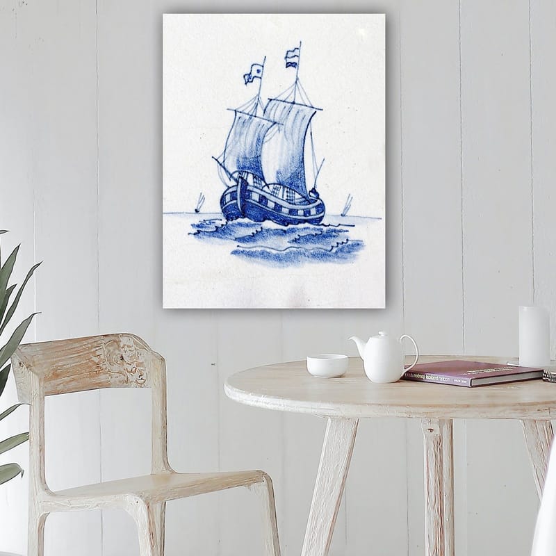 Lerretsbilde 70x100 cm - Seilbåt med hvite seil som navigerer på havet - Blå / Hvit - Innredning - Bilder & kunst - Lerretsbilder
