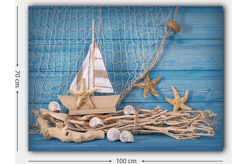 Lerretsbilde 70x100 cm - Seilbåt med stjerneformede sjøstjerner og skjell på en trebase, mot en blå bakgrunn - Blå / Beige / Hvit - Innredning - Bilder & kunst - Lerretsbilder