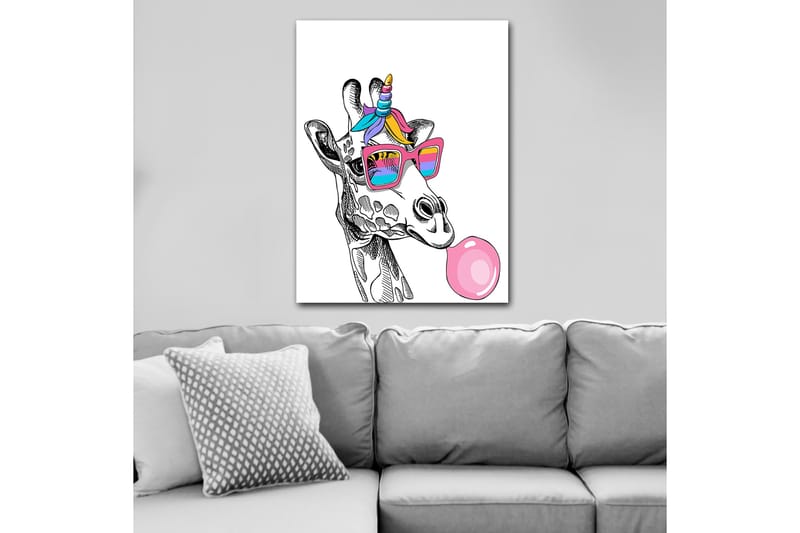 Lerretsbilde 70x100 cm - Sjiraff med solbriller som blåser bobler - Rosa / Blå / Lilla - Innredning - Bilder & kunst - Lerretsbilder