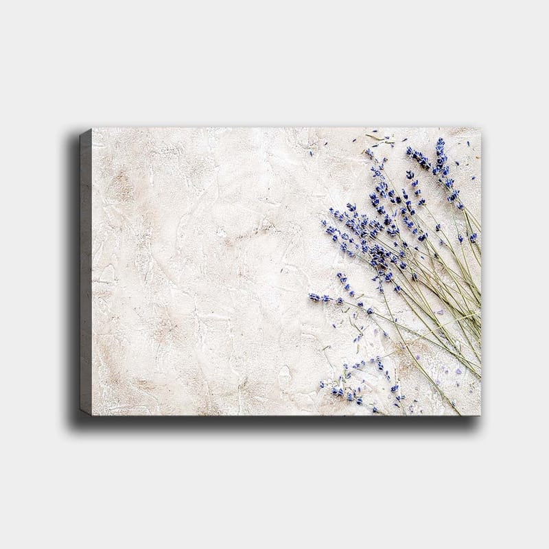 Lerretsbilde 70x100 cm - Stilig komposisjon av lavendelblomster på en lys, strukturert bakgrunn, Lys lilla / Beige