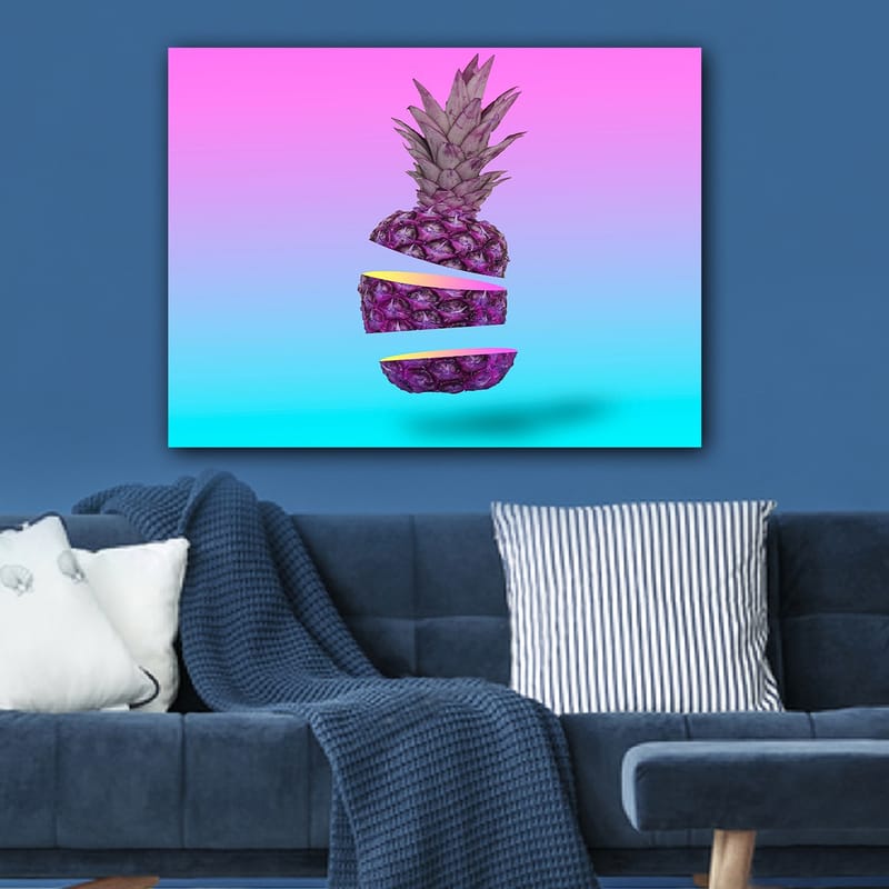 Lerretsbilde 70x100 cm - Stilisert ananas kuttet i tre deler med en fargerik bakgrunn - Lilla / Gul / Turkis - Innredning - Bilder & kunst - Lerretsbilder