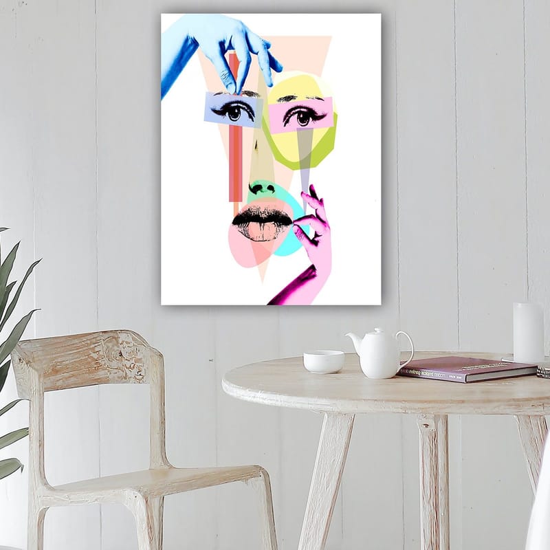 Lerretsbilde 70x100 cm - Stilisert ansiktskomposisjon med geometriske former og hender som samhandler med ansiktet - Blå / Rosa / Grønn - Innredning - Bilder & kunst - Lerretsbilder