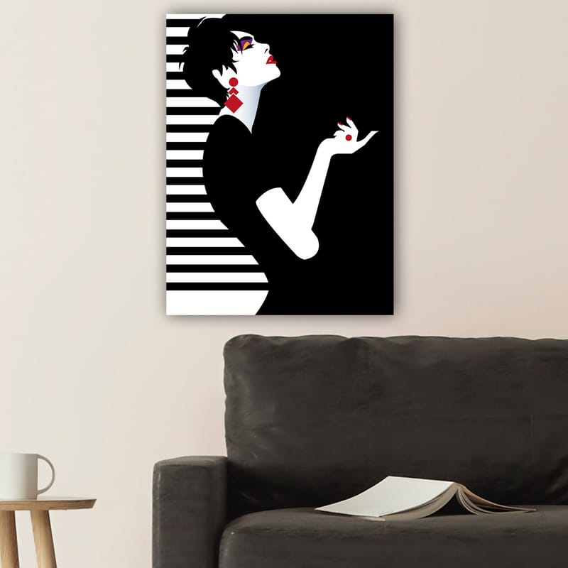 Lerretsbilde 70x100 cm - Stilisert kvinne med elegant holdning og dramatiske smykker - Svart / Hvit / Rød - Innredning - Bilder & kunst - Lerretsbilder