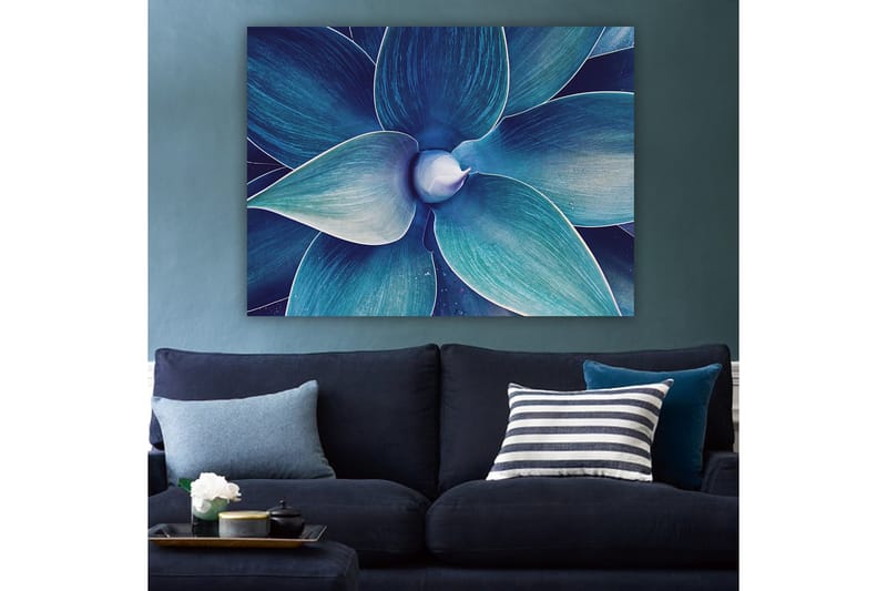 Lerretsbilde 70x100 cm - Stilisert nærbilde av en plante med store, bølgete blader - Blå / Turkis - Innredning - Bilder & kunst - Lerretsbilder
