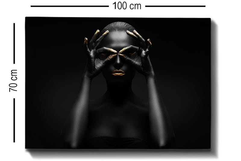 Lerretsbilde 70x100 cm - Stilisert portrettbilde av en kvinne med svarte hender som danner et par øyne, med gylne detaljer på lepper og fingertupper - Svart / Gull - Innredning - Bilder & kunst - Lerretsbilder