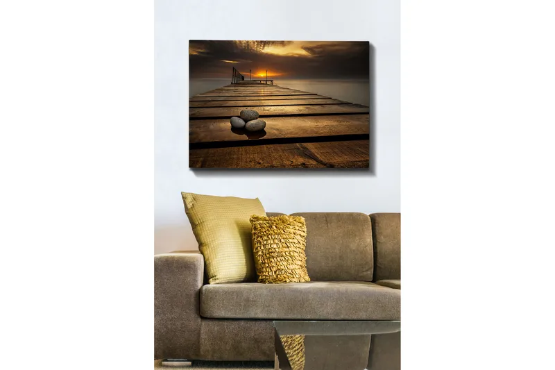 Lerretsbilde 70x100 cm - Stille brygge ved solnedgang med steiner i forgrunnen - Gull / Brun / Grå - Innredning - Bilder & kunst - Lerretsbilder