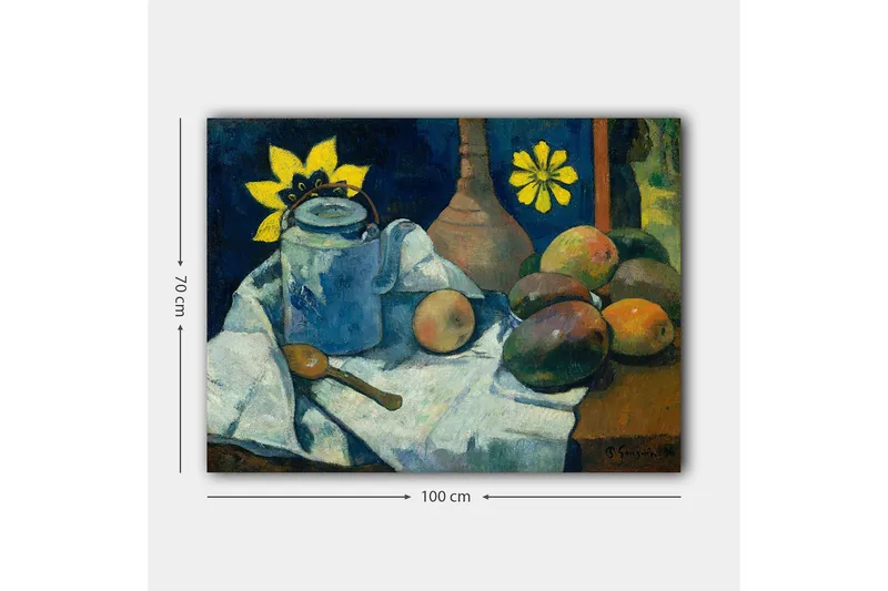 Lerretsbilde 70x100 cm - Stilleben med en blå mugge, frukt og en gul blomst - Blå / Gul / Grønn - Innredning - Bilder & kunst - Lerretsbilder