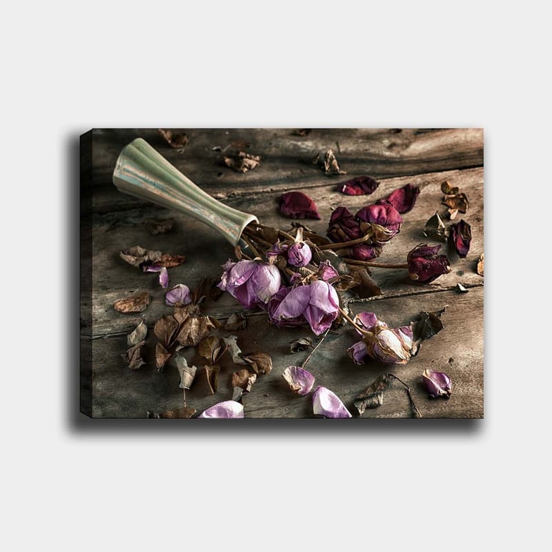 Lerretsbilde 70x100 cm - Tørkede roser og blader i en vakker komposisjon, Lilla / Brun / Grønn