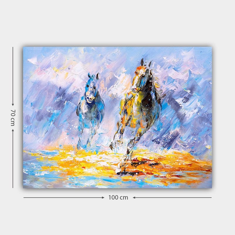 Lerretsbilde 70x100 cm - To hester galopperer fremover i en dynamisk og fargerik komposisjon - Blå / Gul / Oransje - Innredning - Bilder & kunst - Lerretsbilder