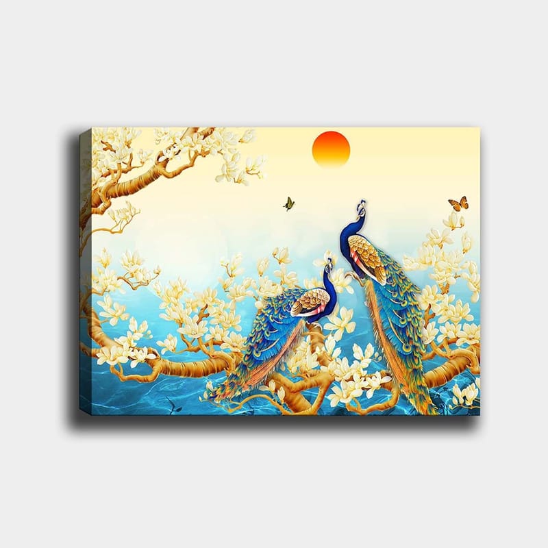 Lerretsbilde 70x100 cm - To påfugler som står på en gren omgitt av blomster og vann, Blå / Gull / Hvit