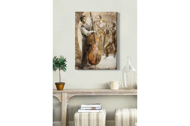 Lerretsbilde 70x100 cm - Tre musikere som spiller jazz, med en kontrabass i fokus - Brun / Beige / Hvit - Innredning - Bilder & kunst - Lerretsbilder