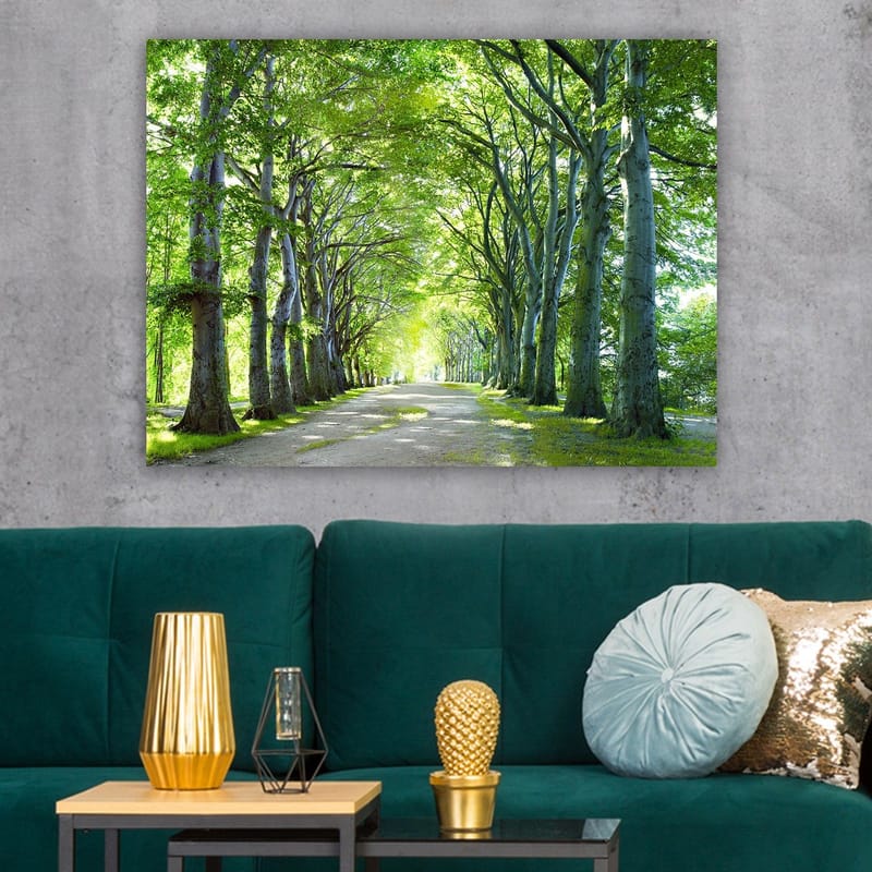 Lerretsbilde 70x100 cm - Vakker allé med trær som skaper en fredelig og innbydende sti - Grønn / Lys grønn / Brun - Innredning - Bilder & kunst - Lerretsbilder